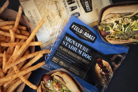Signature stadium dog packshot